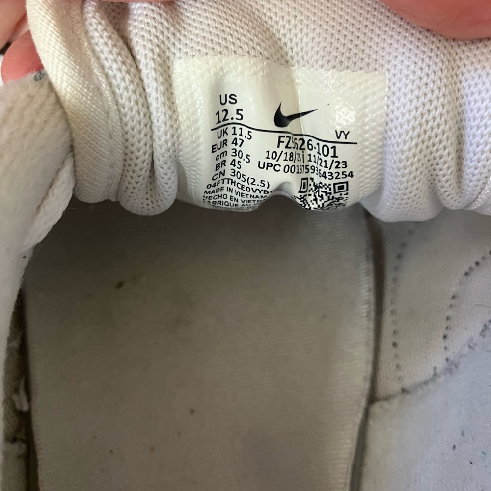 Nike Air Pegasus 89 White Sneakers - Picture 10 of 10